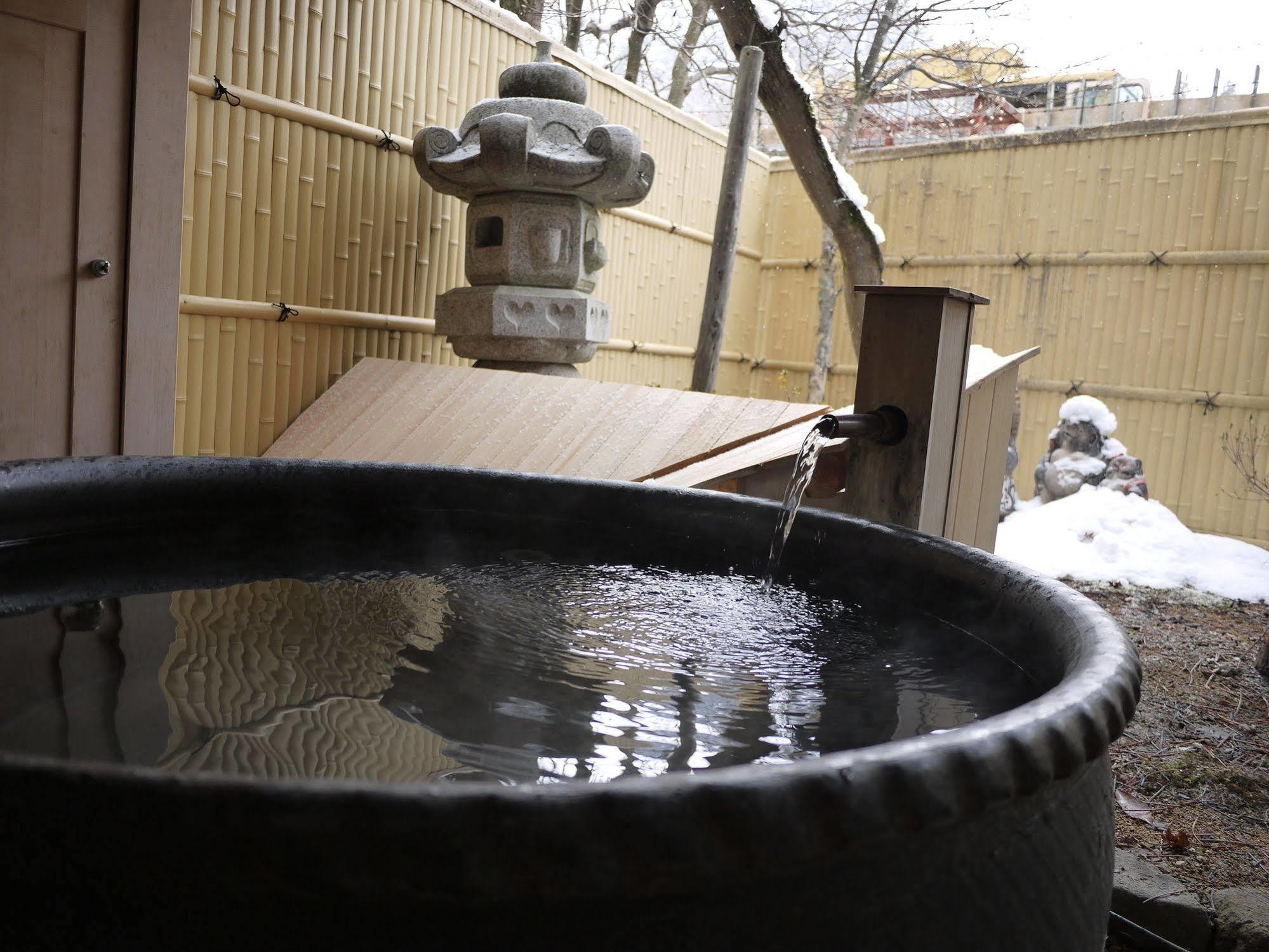 Oyado Hachibei Hotel Takayama  Exterior foto